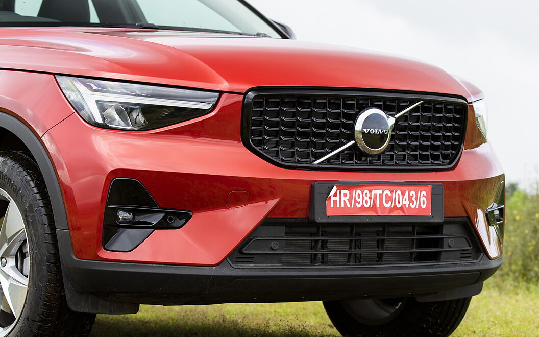 Volvo XC40 Front Grille