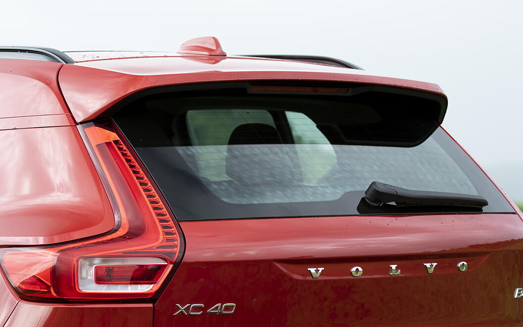 Volvo XC40 Rear Windscreen