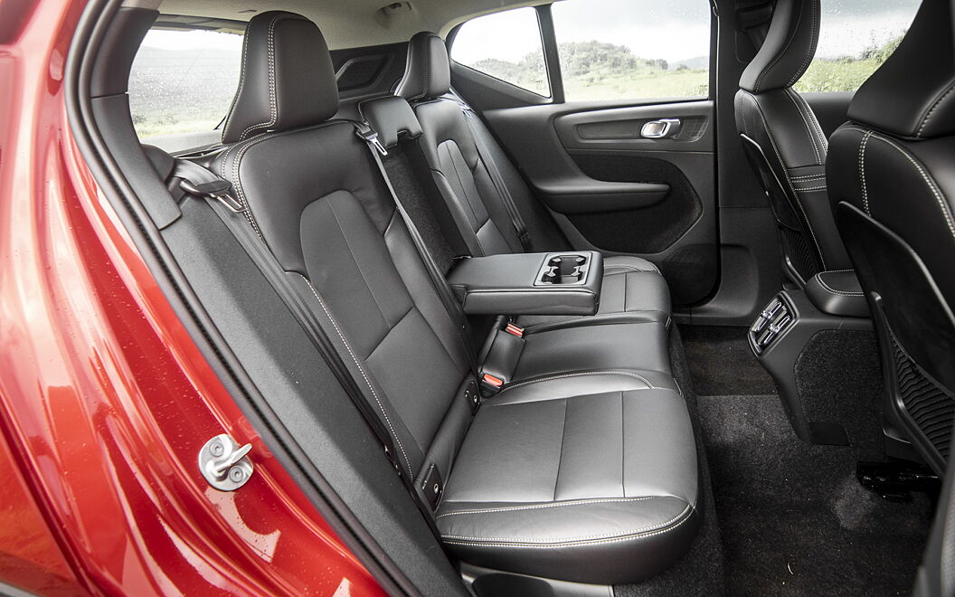 Volvo XC40 Arm Rest in Rear Passenger Seats