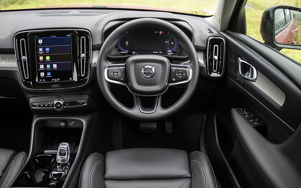Volvo XC40 Steering