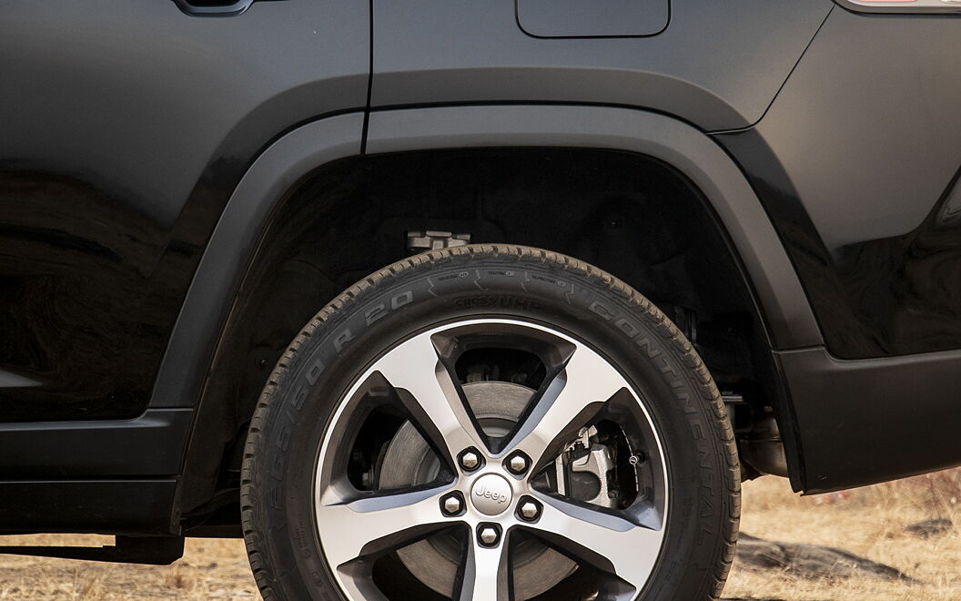 Jeep Grand Cherokee Rear Wheel