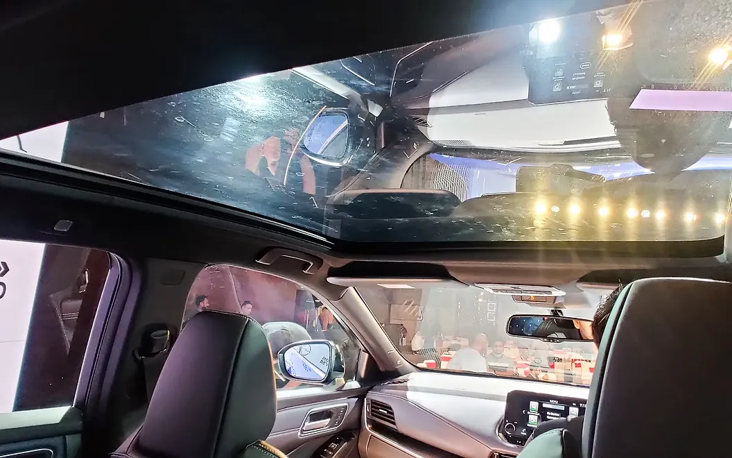 Nissan Qashqai Sunroof Nissan Qashqai Images