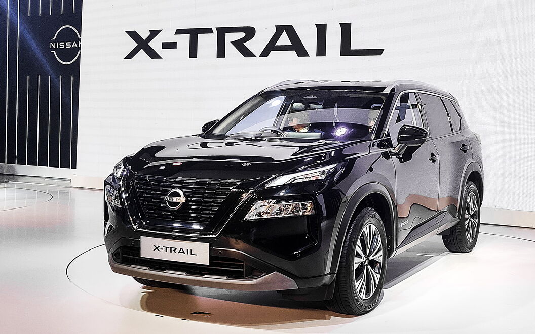 X-Trail Front Left View
