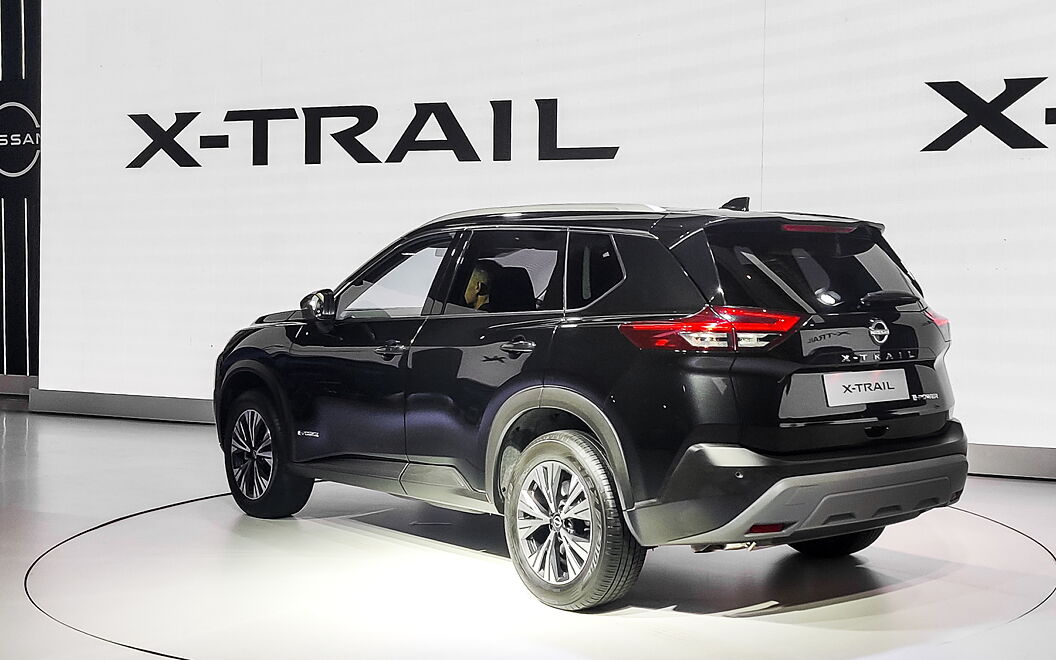 X-Trail Rear Left View