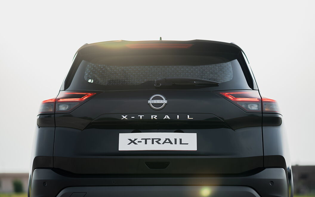 Nissan X-Trail Rear Windscreen