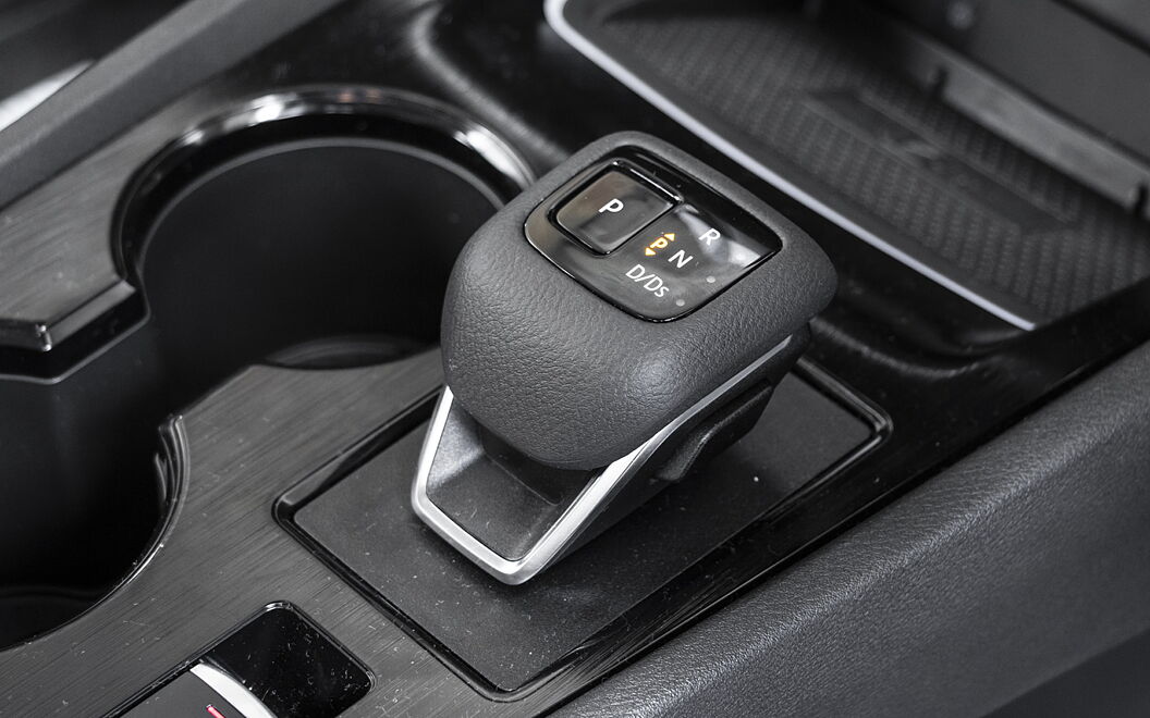 Nissan X-Trail Gear Shifter