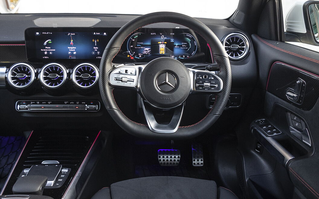Mercedes-Benz GLB Steering
