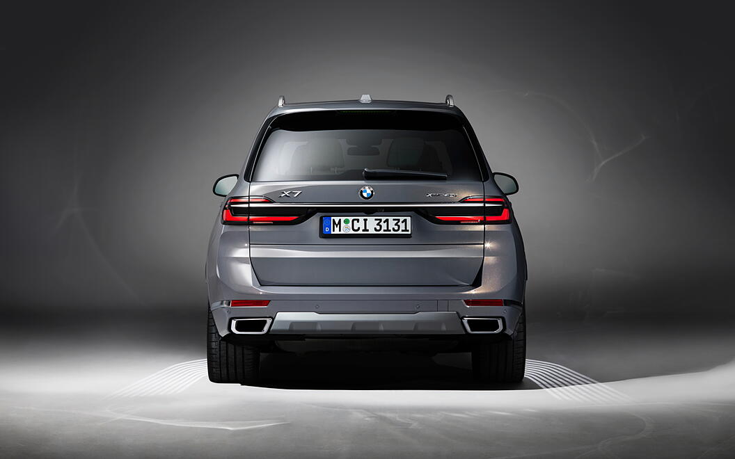 BMW X7 Rear View