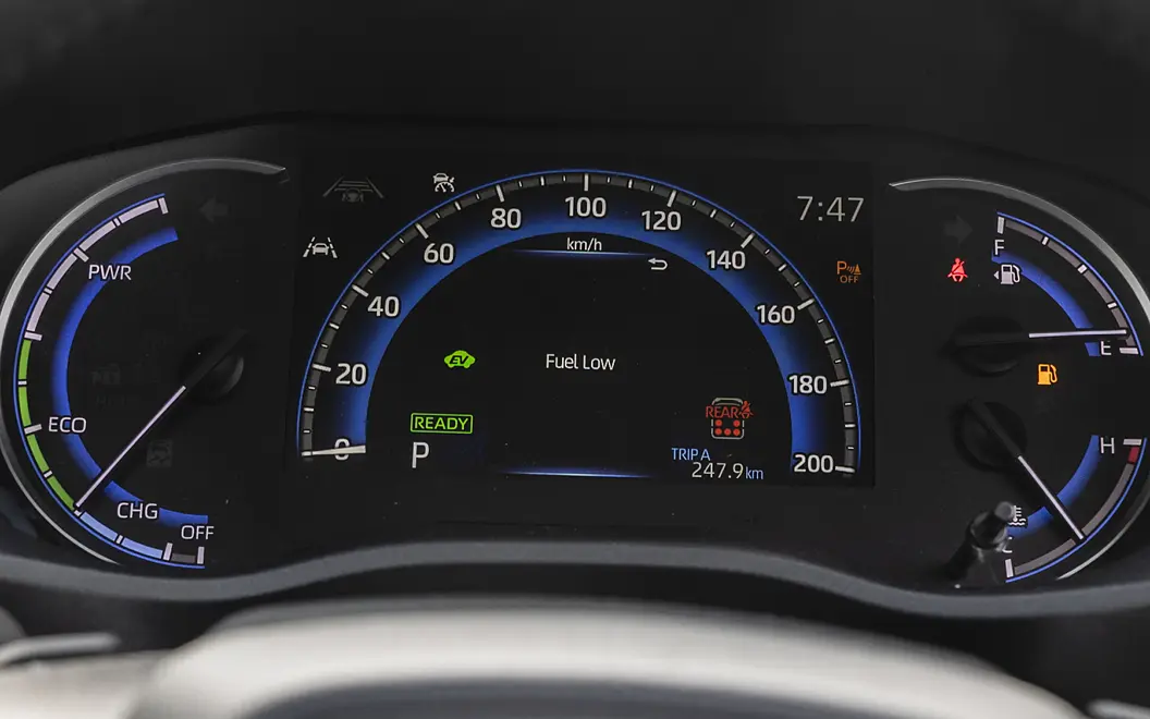 Toyota Innova Hycross Dashbaord Display