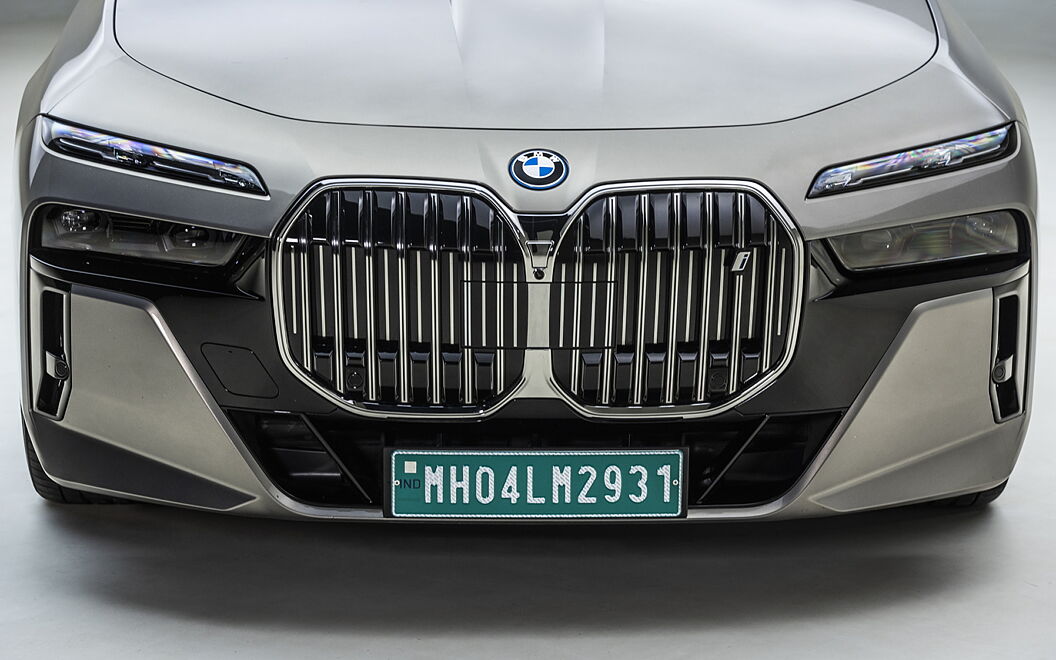 BMW i7 Front Grille