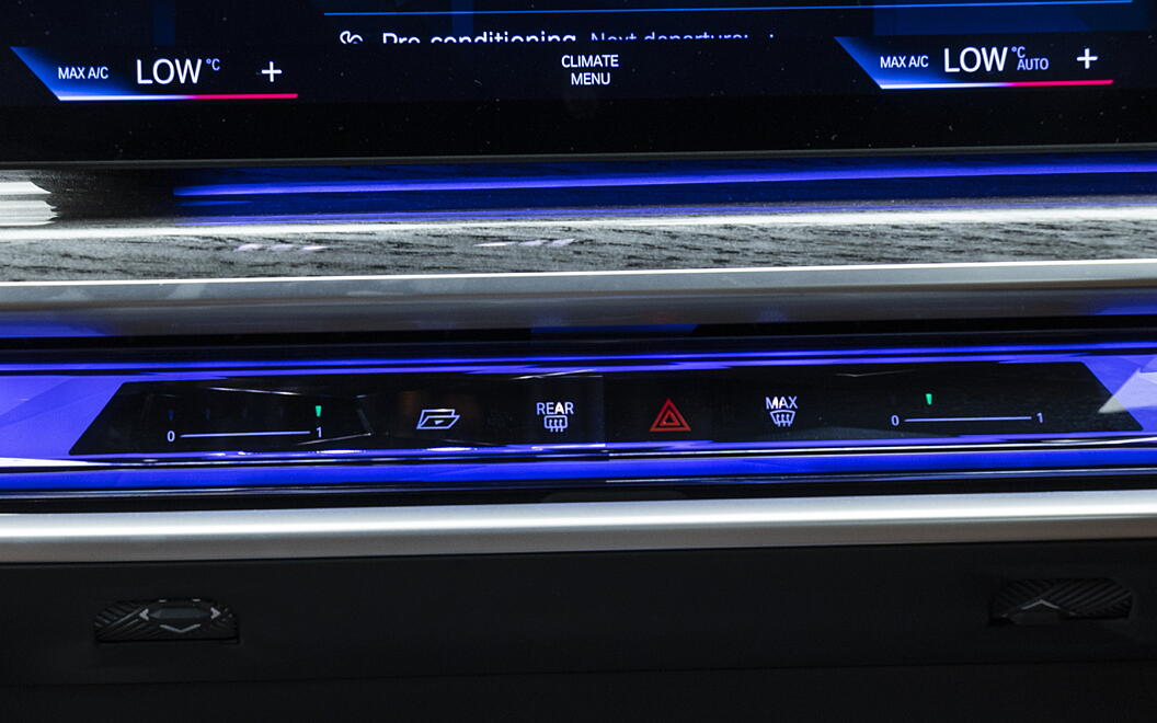 BMW i7 AC Controls