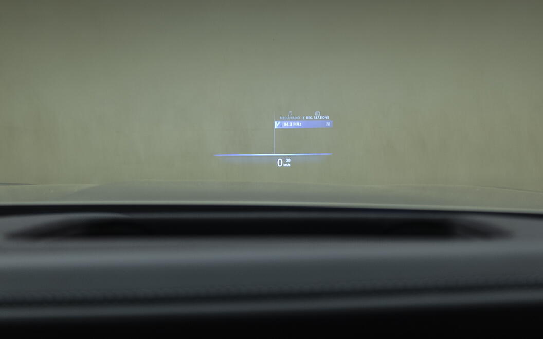 BMW i7 Head Up Display