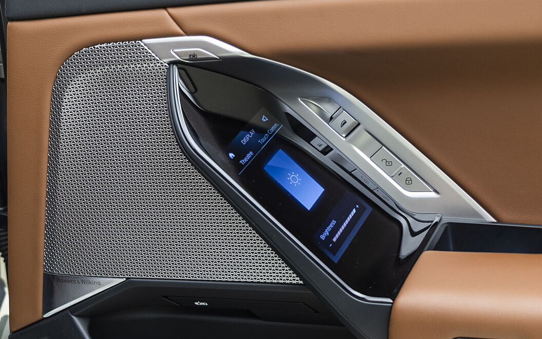 BMW i7 Passenger Window Controls