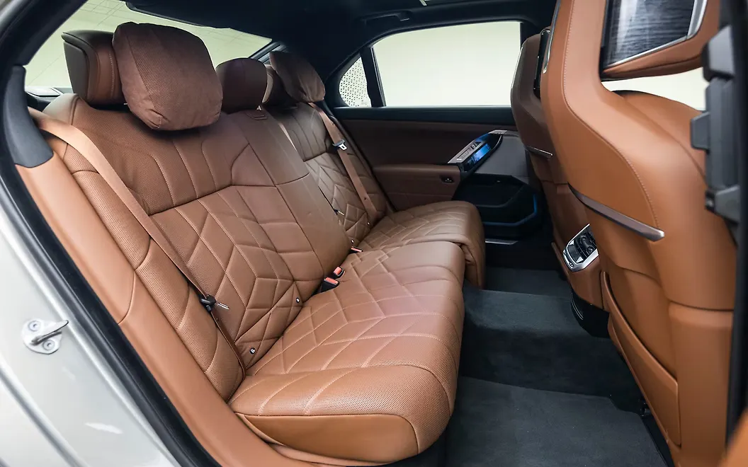 BMW i7 Rear Passenger Seats