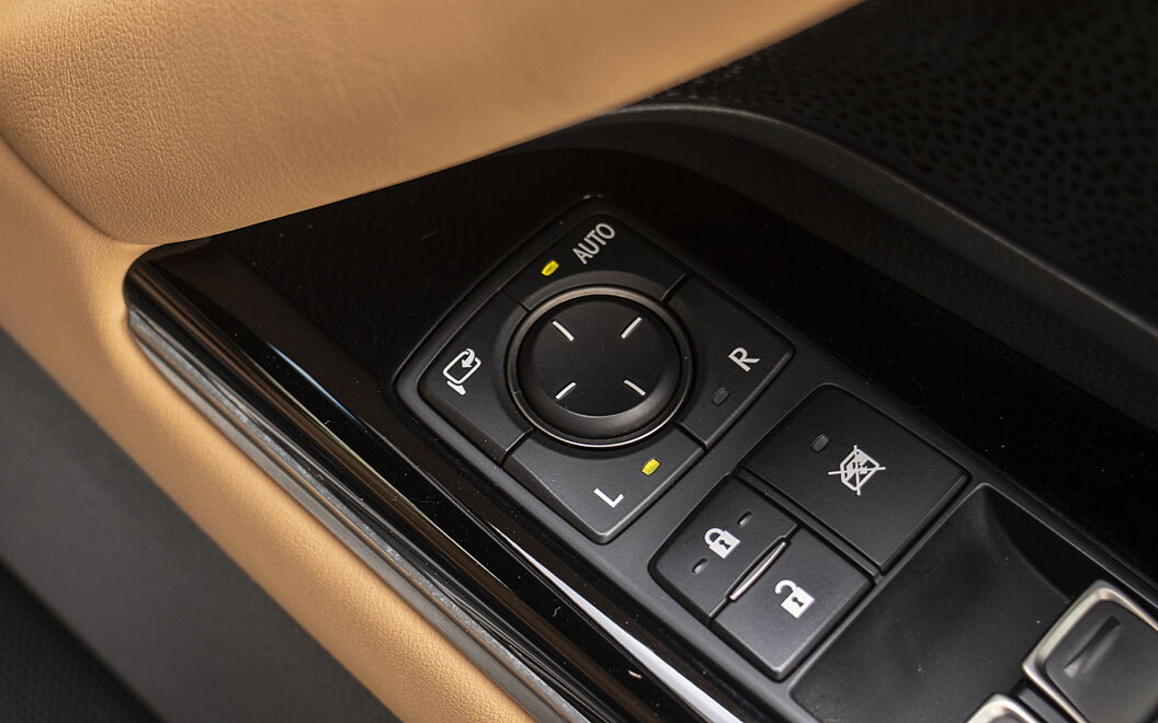 Lexus LX ORVM Controls