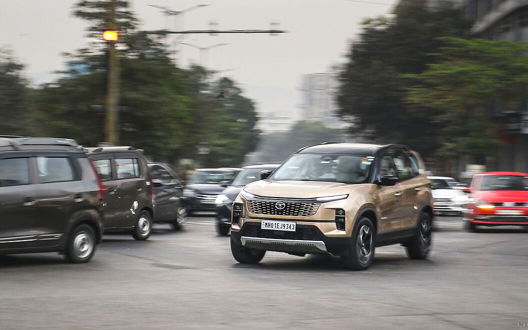 Tata Safari Front Left View