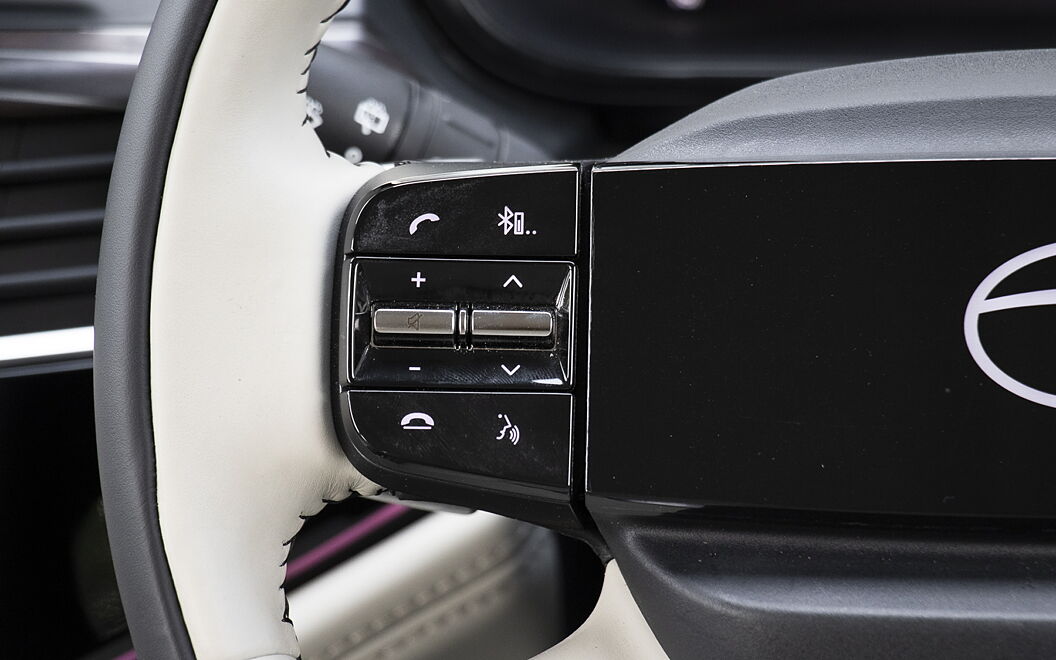 Tata Safari Steering Mounted Controls - Left