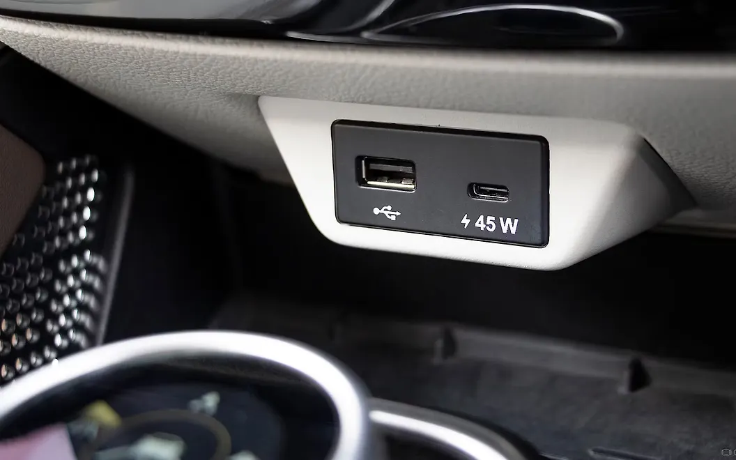 Tata Safari USB / Charging Port