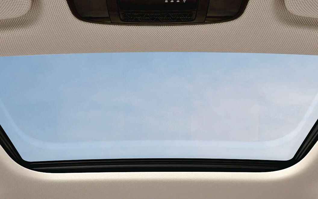 Kia Carnival Sunroof