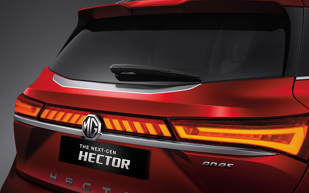 MG Hector Plus Tail Light