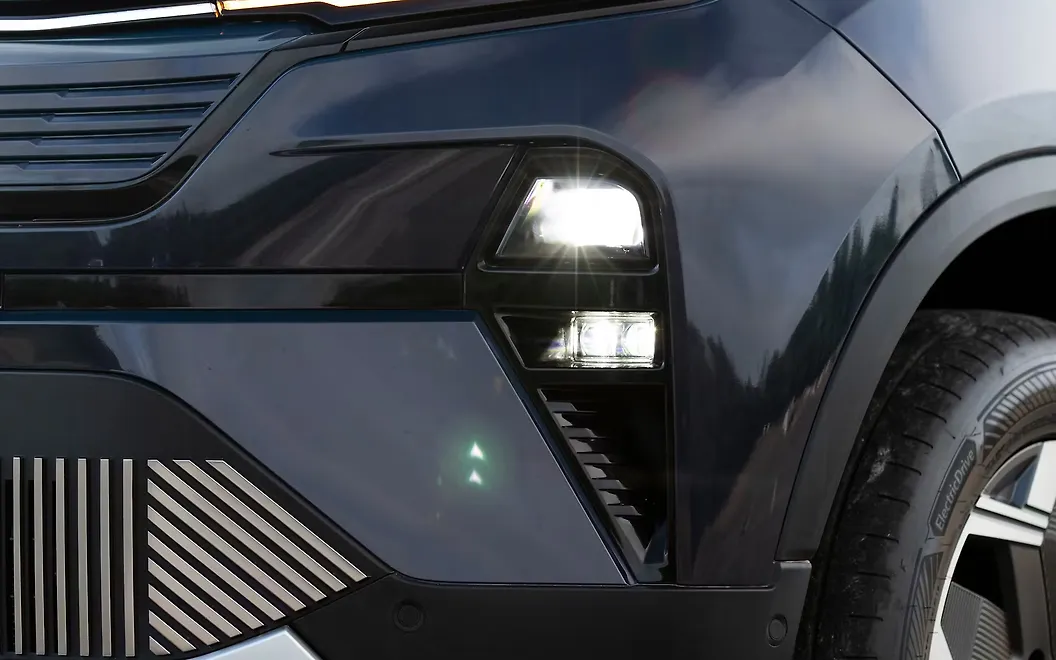 Tata Harrier EV Head Light