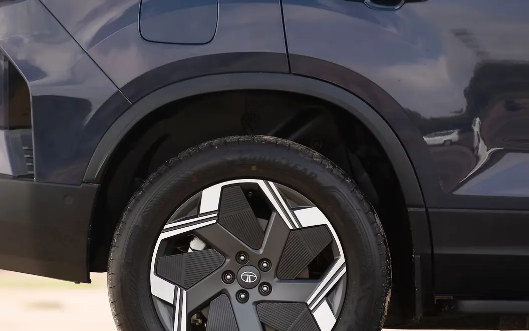 Tata Harrier EV Tyre