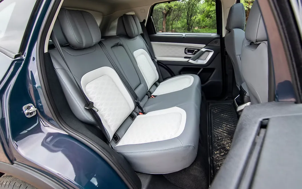 Rear Passenger Seats