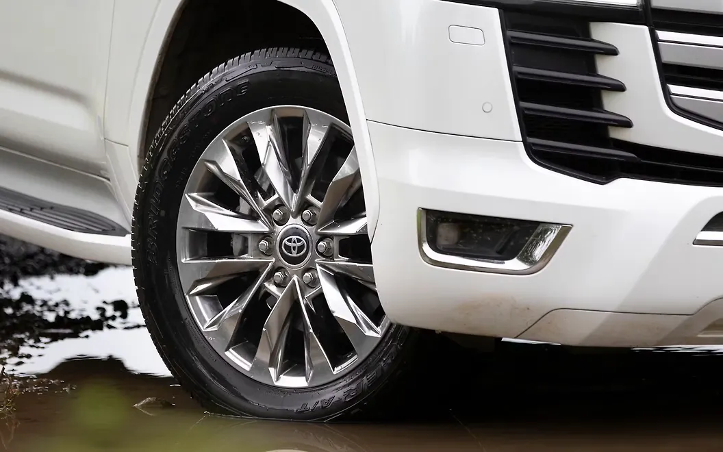 Toyota Land Cruiser Tyre