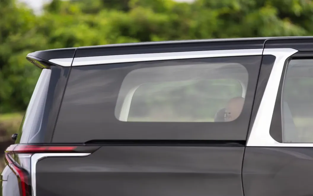 MG M9 Side Rear View