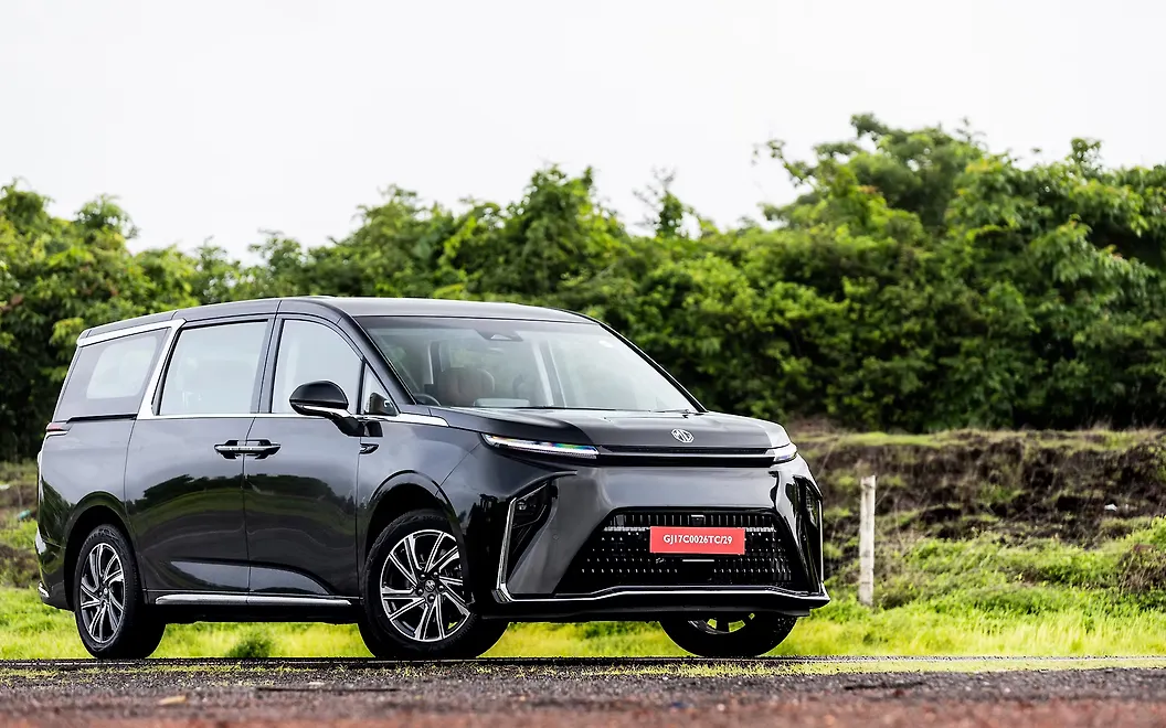 MG M9 Front Right View