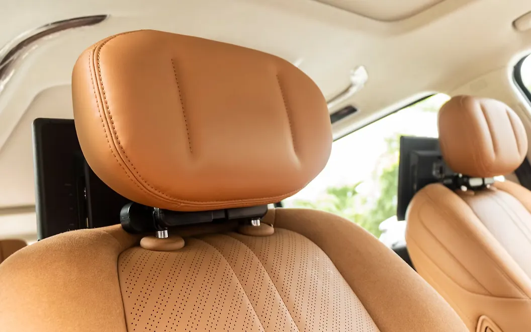 MG M9 Front Seat Headrest