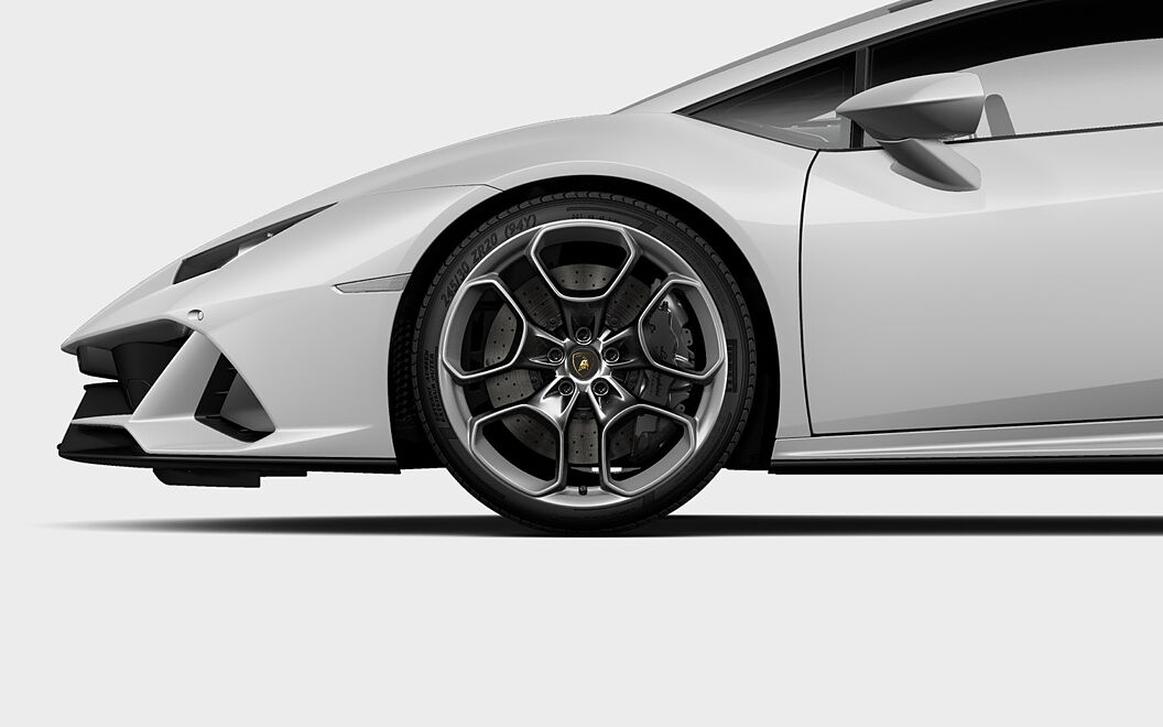 Lamborghini Huracan Evo Tyre