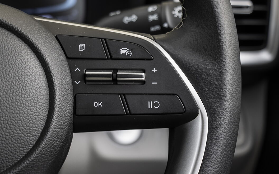 Hyundai Venue Steering Mounted Controls - Right