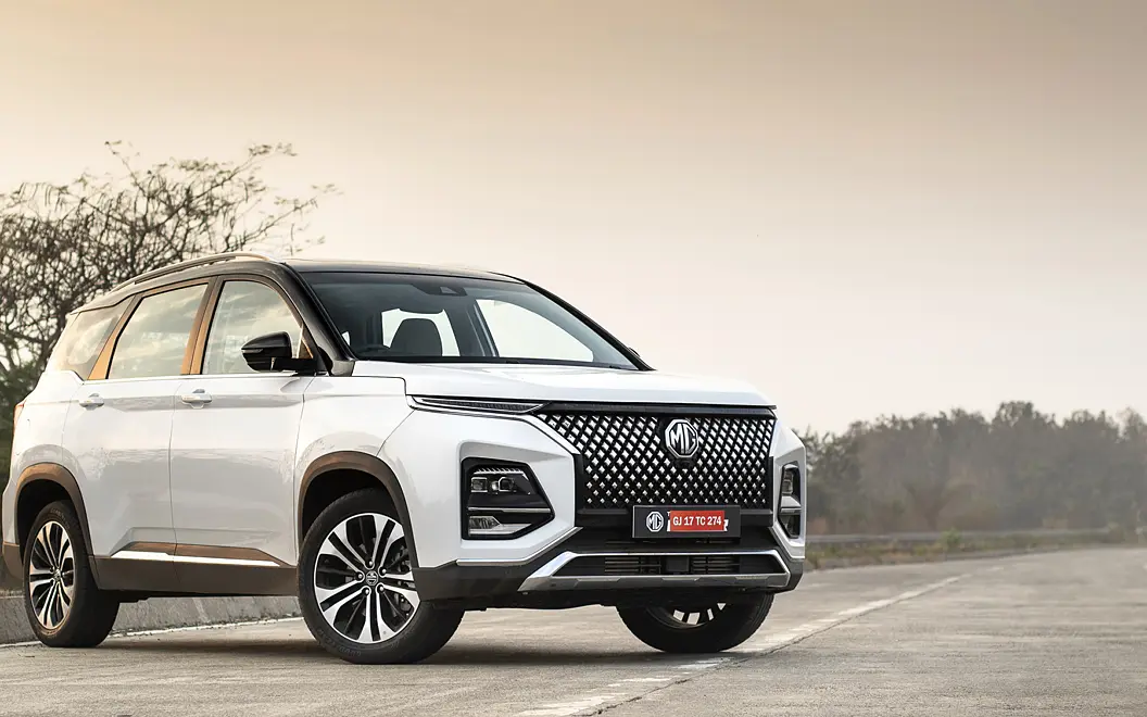 MG Hector Front Right View