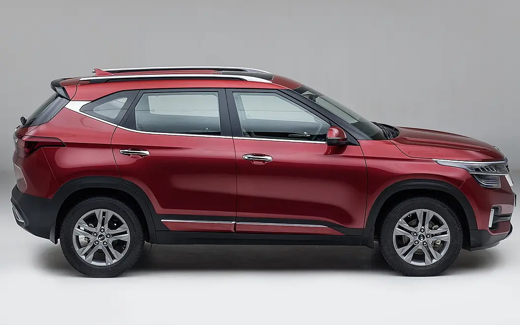 Kia Seltos Right View