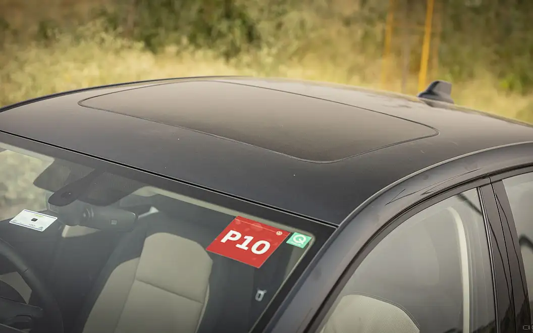 Volkswagen Virtus Roof