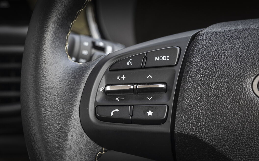 Hyundai Exter Steering Mounted Controls - Left