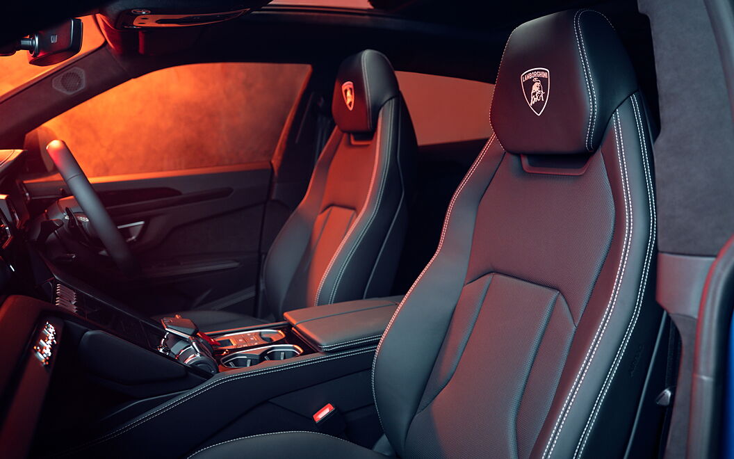 Lamborghini Urus S Front Seats