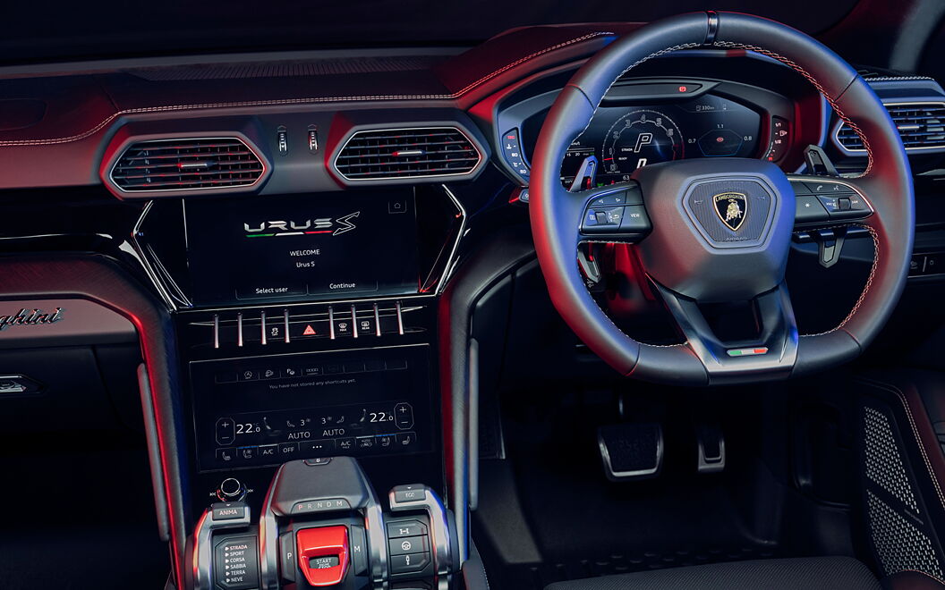 Lamborghini Urus S Steering