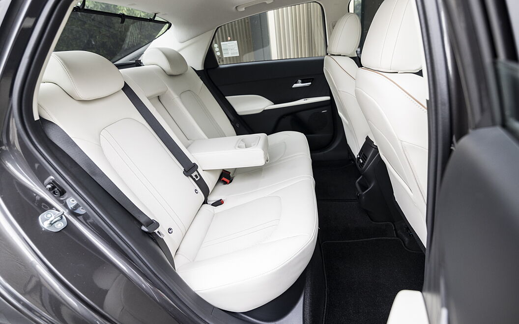 Hyundai Verna Rear Passenger Seats