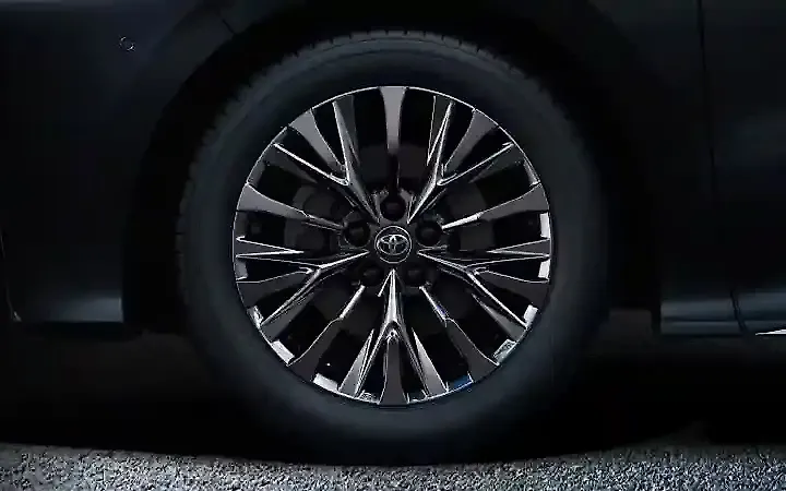 Toyota Vellfire Tyre
