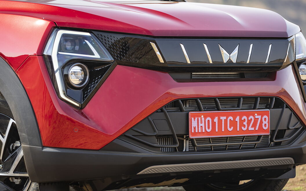 Mahindra XUV 3XO Front Grille