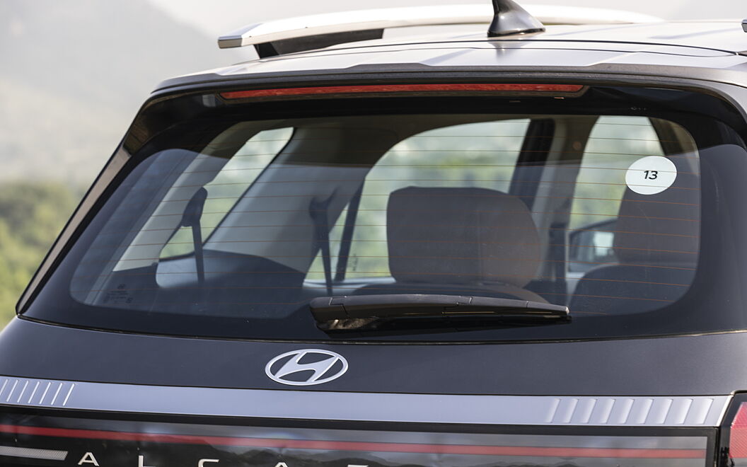 Hyundai Alcazar Rear Windscreen