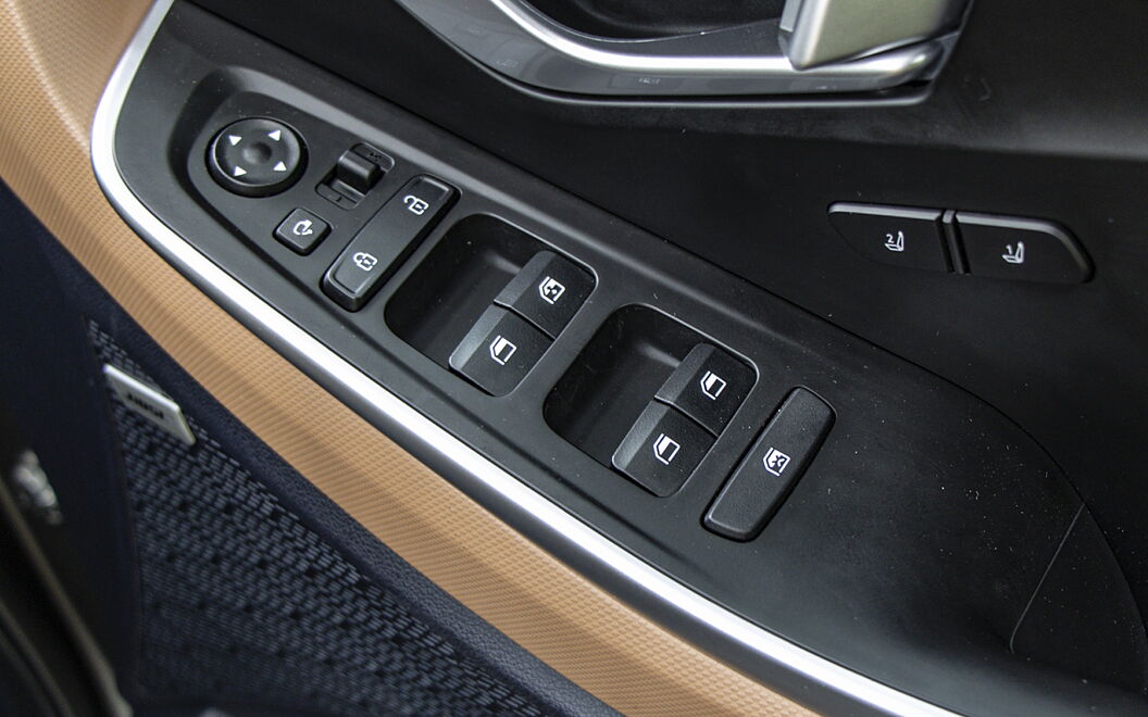 Hyundai Alcazar Driver Window Controls