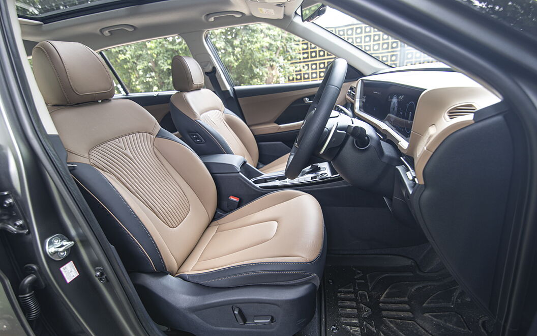 Hyundai Alcazar Front Seats