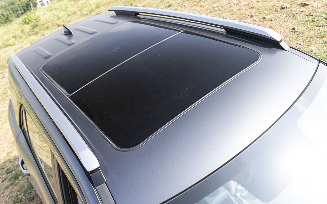 Hyundai Alcazar Sunroof