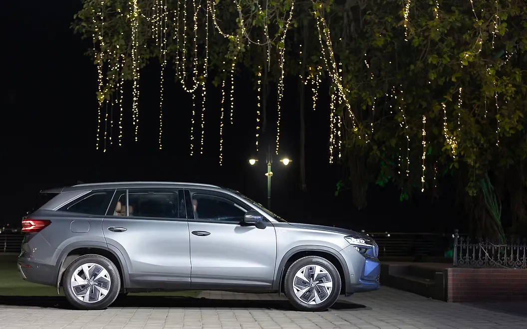 Skoda Kodiaq Right View