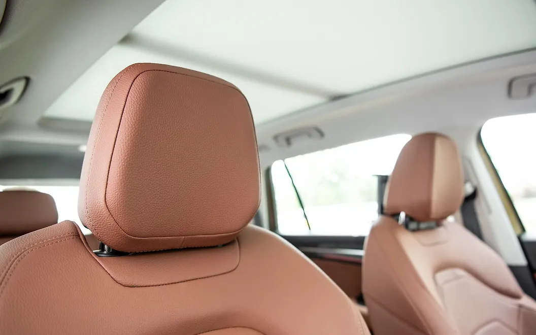 Skoda Kodiaq Front Seat Headrest