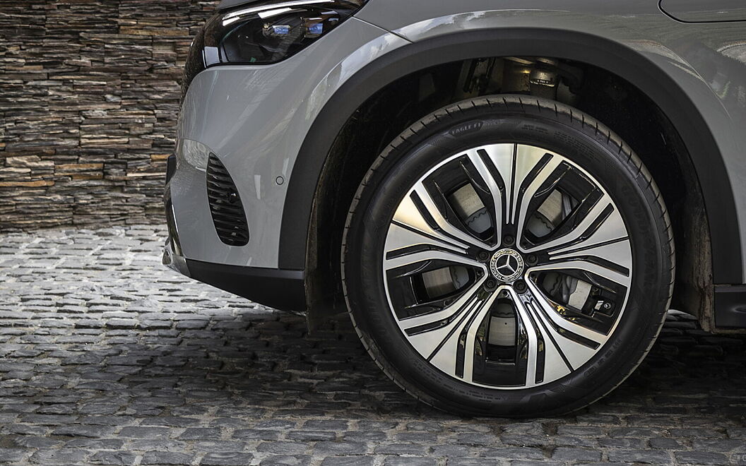 Mercedes-Benz EQE SUV Tyre