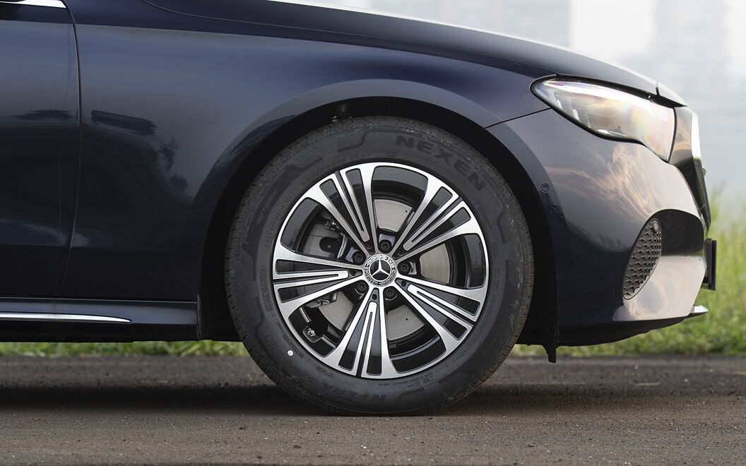 Mercedes-Benz E-Class Front Wheel